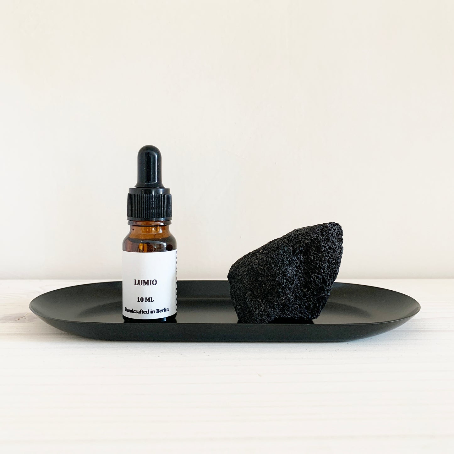 LUMIO – Essential Oil & Lava Stone Diffuser Set | Handcrafted Home Scent