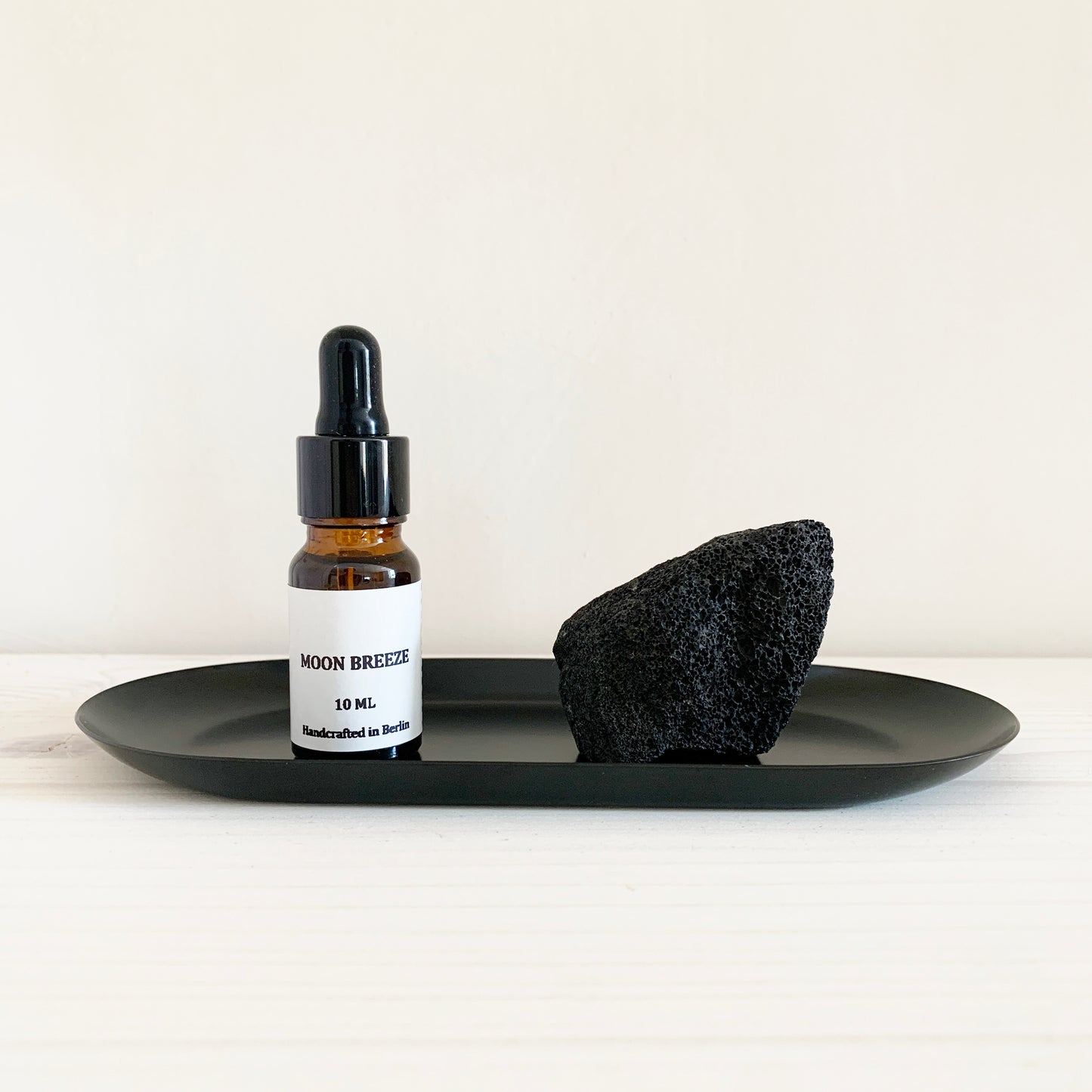 MOON BREEZE – Essential Oil & Lava Stone Diffuser Set | Handcrafted Home Scent