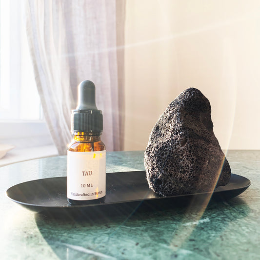 TAU – Essential Oil & Lava Stone Diffuser Set | Summer Rain & Earthy Green Notes | Summer in a Bottle